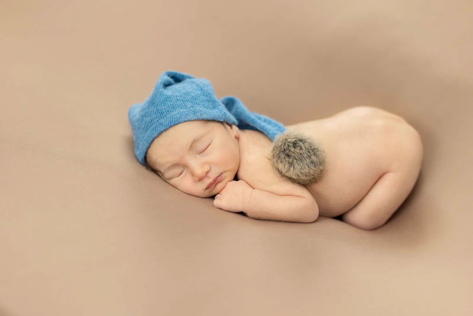 Capturing the gentle beauty and delicate features of your newborn with a warm, relaxed, and timeless style.